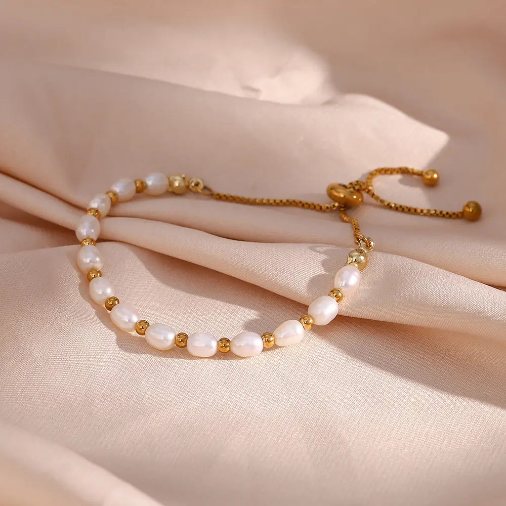 Elegant Perle and Gold Armband