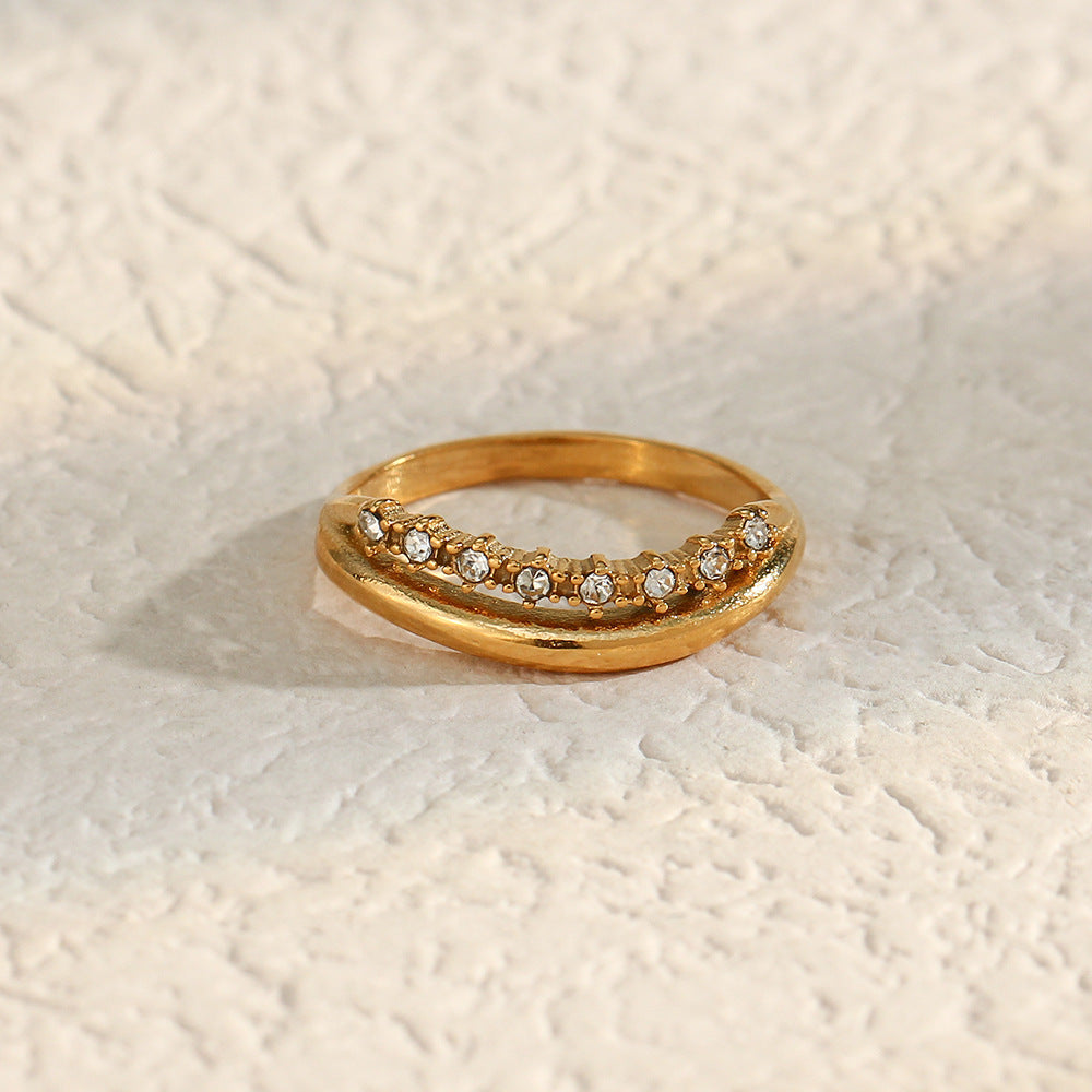 Adeline Diamant Simulant Gold Ring